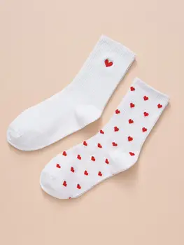 2 คู่กับผู้หญิงกลางถุงน่องตั้งค่าสีแดงหัวใจรูปแบบผิวขาวอยู่ในถุงเท้าแฟชั่น Breathable สำหรับผู้หญิงง่ายๆคนสไตล์
