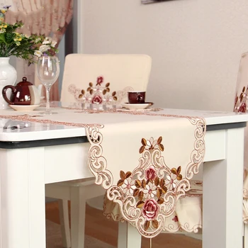 Embroidery โต๊ะบ่อนสำหรับงานแต่งงานชาวยุโรปแบบมื้อค่ำ Mats โต๊ะธงงานปาร์ตี้งานแต่งงานแต่การตกแต่งบ้านผ้าโต๊ะตั้งค่าปกปิด